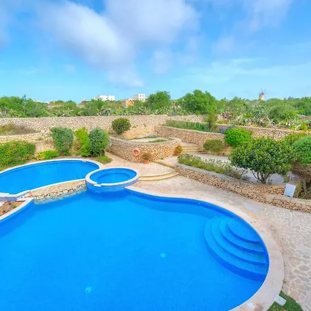 Lägenhet 3 Bedroom Apt Overlooking Valley & Communal Pool Ecar1-1 *