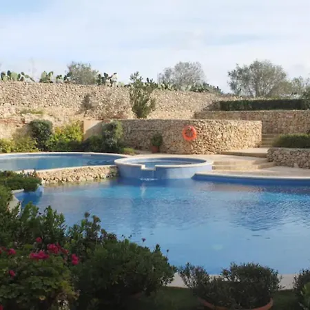 アパート 3 Bedroom Apt Overlooking Valley & Communal Pool Ecar1-1